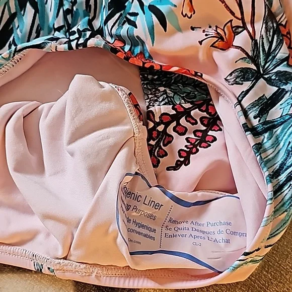 Tommy Hilfiger One-piece Floral Swimsuit - Picture 7 of 16